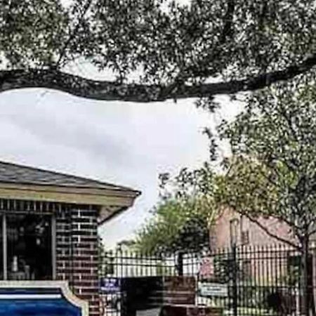 Home Away From Home-Cozy 2 Bdrm Condo/Med Cntr/Nrg Houston Esterno foto