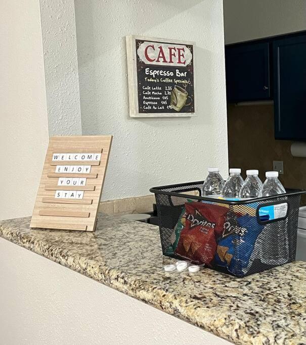 Home Away From Home-Cozy 2 Bdrm Condo/Med Cntr/Nrg Houston Esterno foto