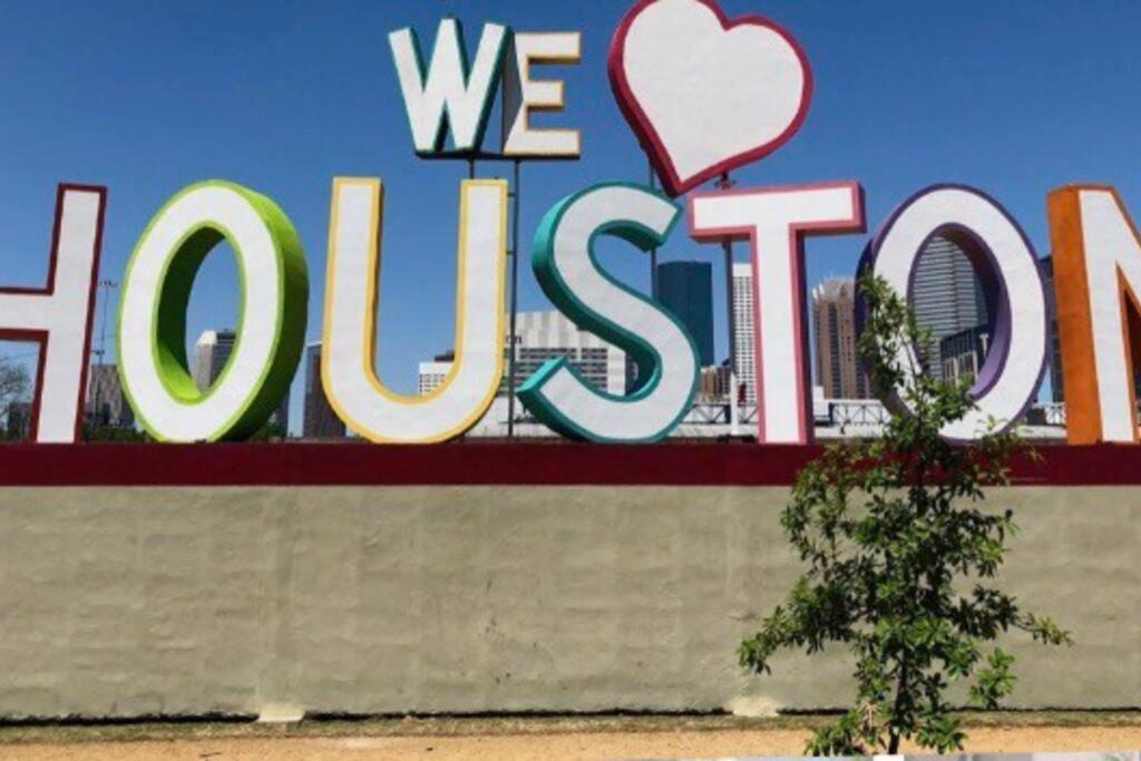 Home Away From Home-Cozy 2 Bdrm Condo/Med Cntr/Nrg Houston Esterno foto