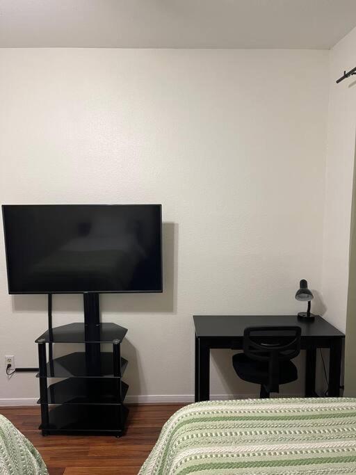 Home Away From Home-Cozy 2 Bdrm Condo/Med Cntr/Nrg Houston Esterno foto