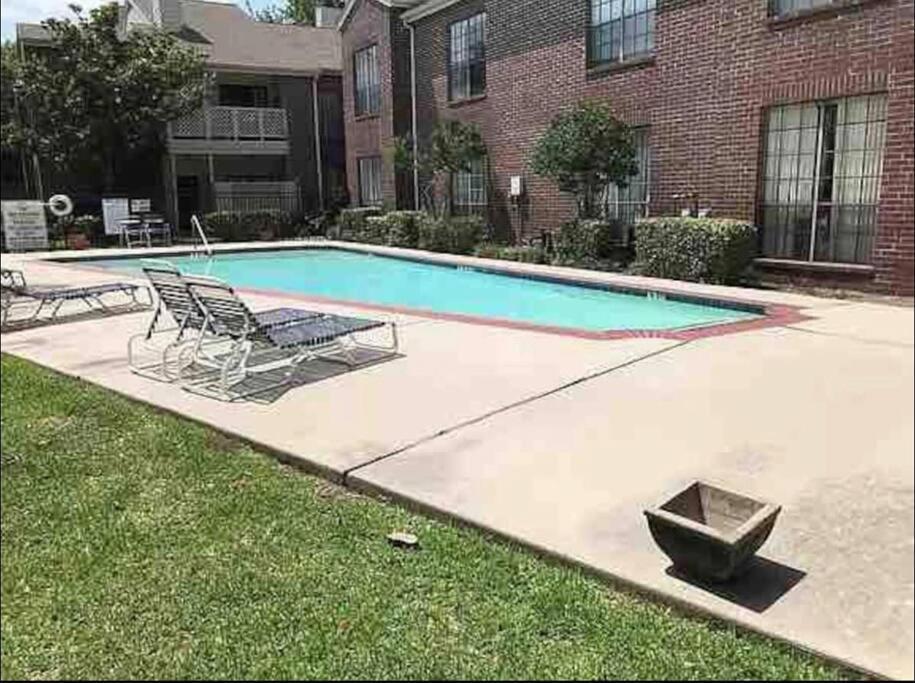 Home Away From Home-Cozy 2 Bdrm Condo/Med Cntr/Nrg Houston Esterno foto